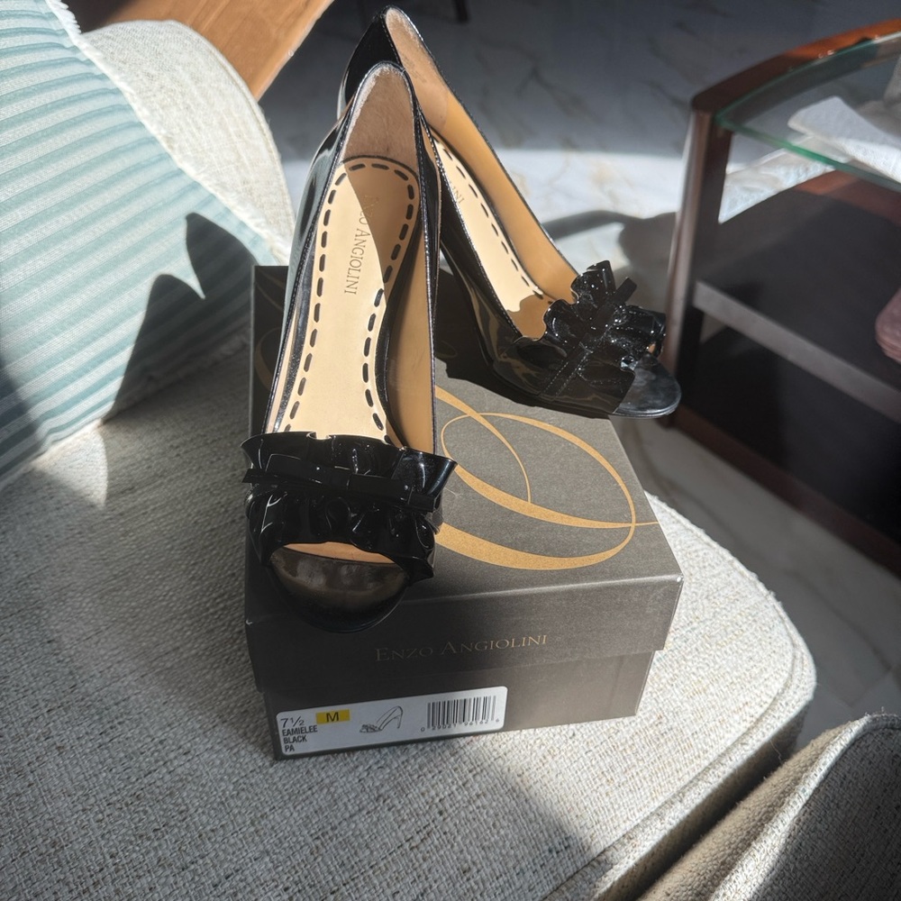 Enzo Angiolini Eamielee black heels